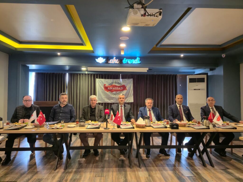 ANASİAD ÜYELERİ GENİŞ KATILIMLI TOPLANTIDA BİR ARAYA GELDİ